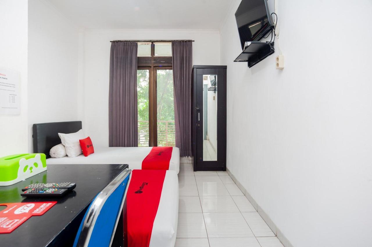 מלון Ceger Reddoorz Syariah Near Grand Galaxy Park מראה חיצוני תמונה